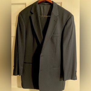Hugo Boss Men’s Suit size 44R